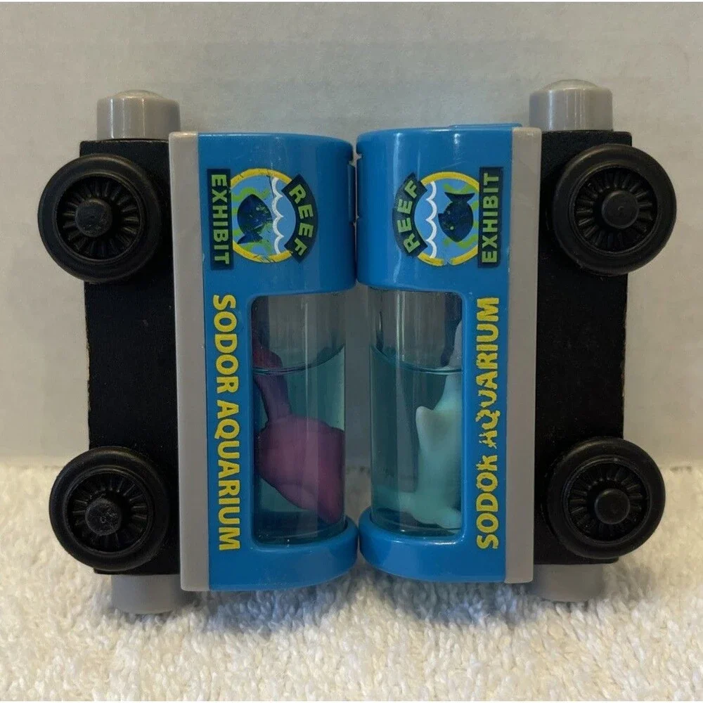 Thomas Wooden Railway Sodor Aquarium Light Up Shark & Squid Train Reef Exhibit